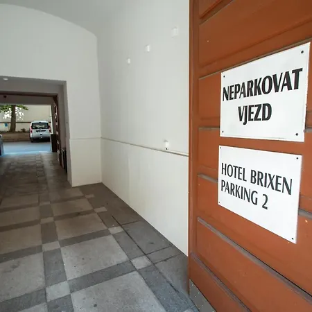Brixen Szálloda 3*